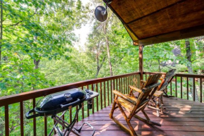 Tennessee Cabin with Balcony, Hot Tub and Pool Access!